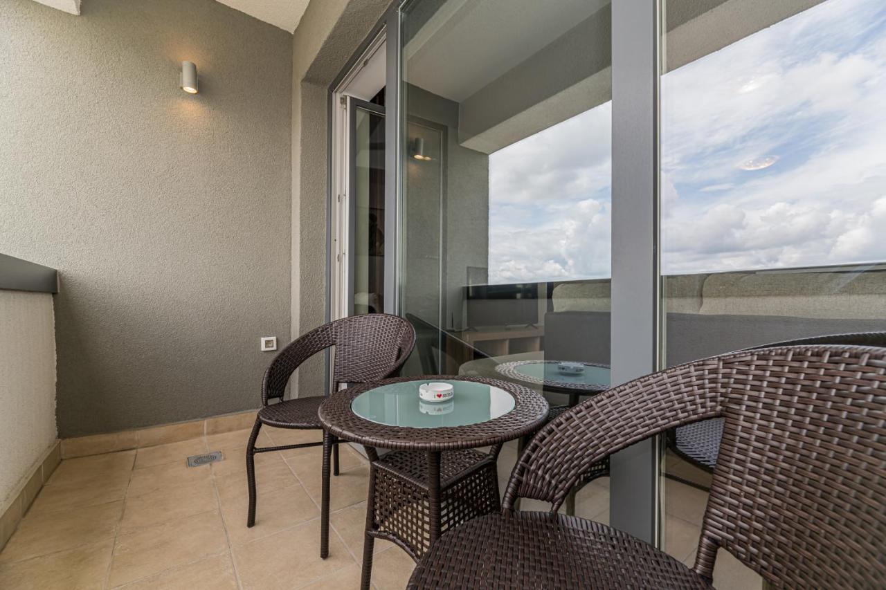 Coresi Modern Apartment Braszów Zewnętrze zdjęcie