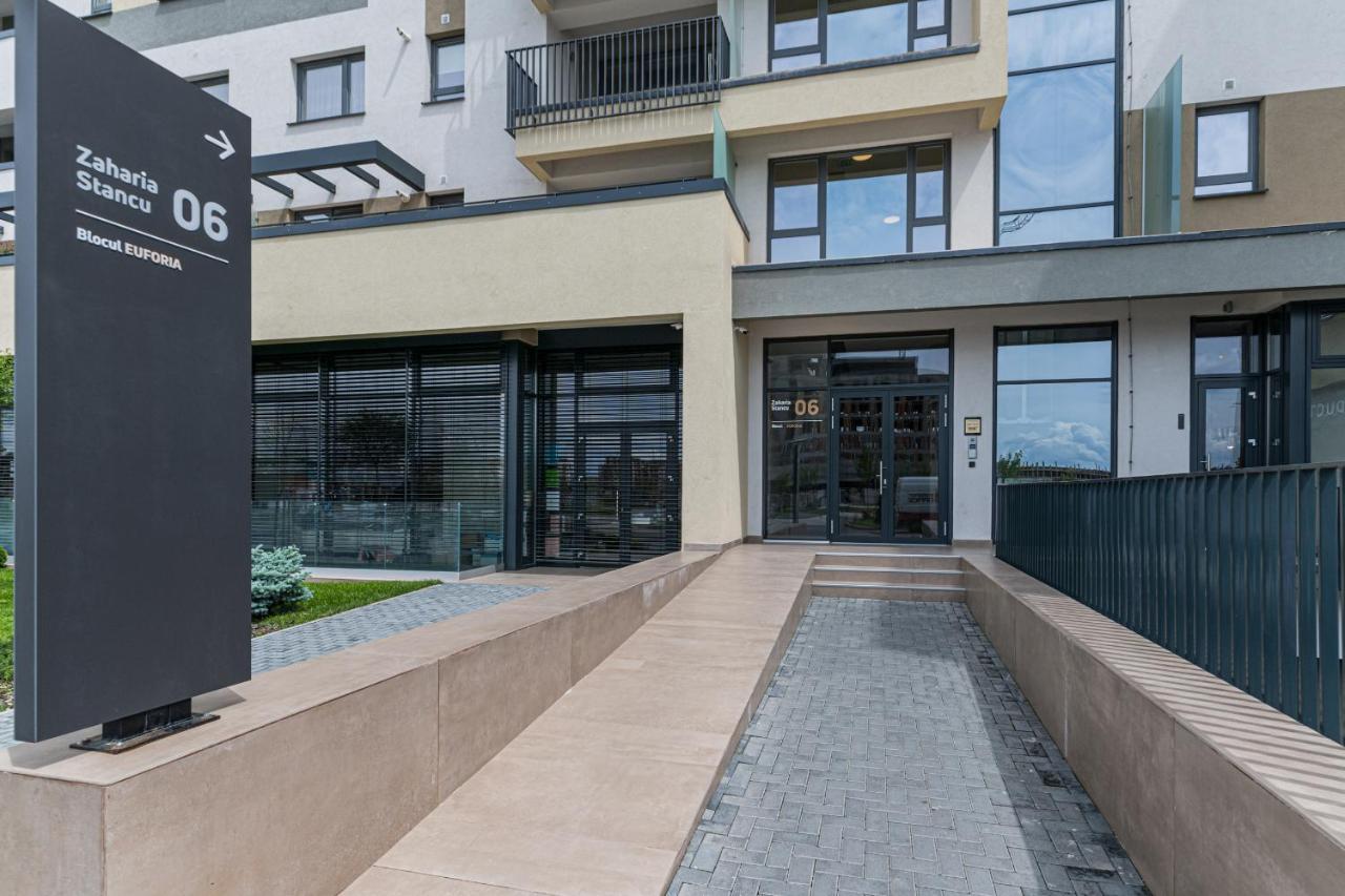 Coresi Modern Apartment Braszów Zewnętrze zdjęcie